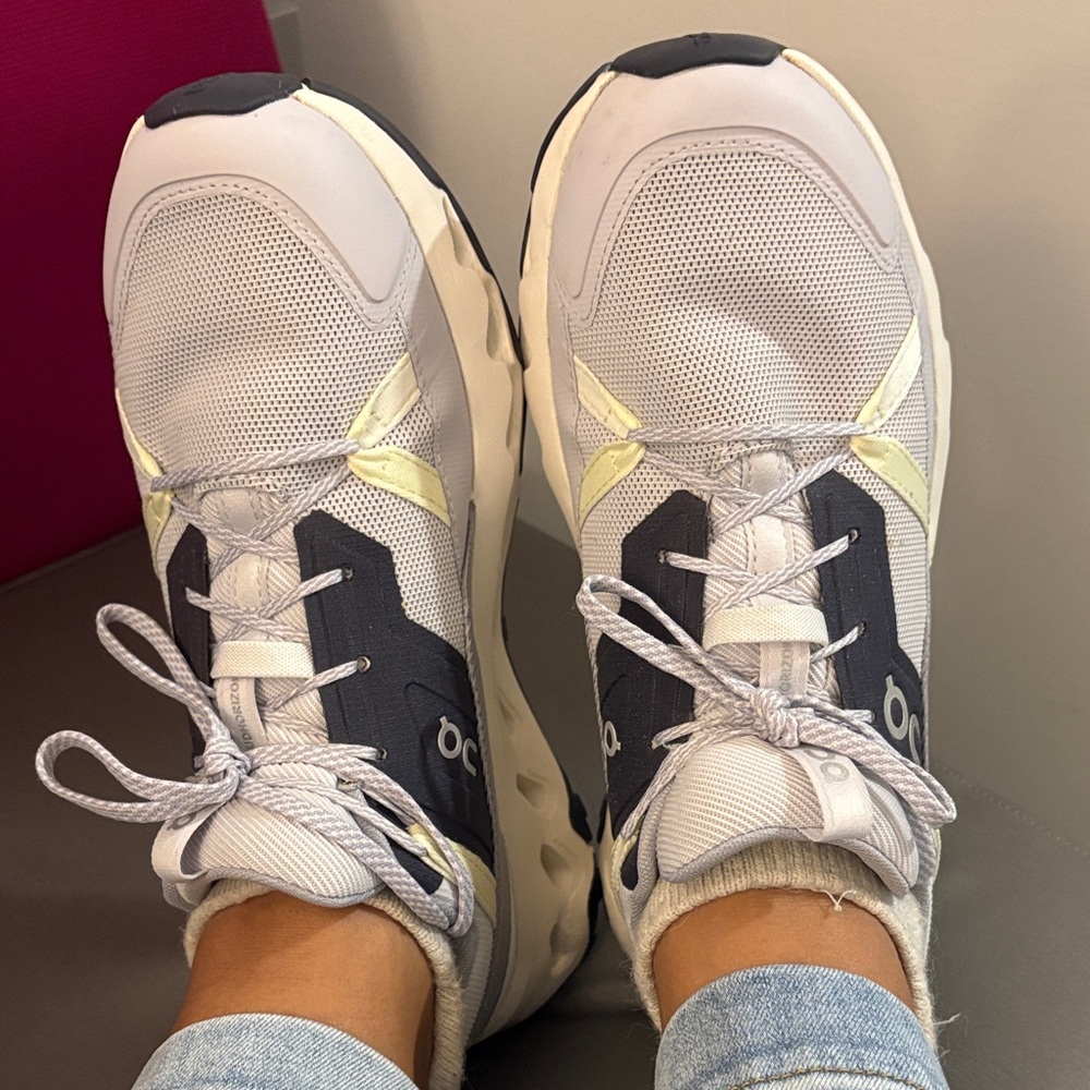 On Running Women's Navy and Light Gray Sneakers